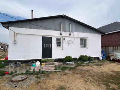 Отдельный дом · 4 комнаты · 100 м² · 10 сот., Наурыз 52 за 10 млн 〒 в Талдыкоргане, село Ынтымак