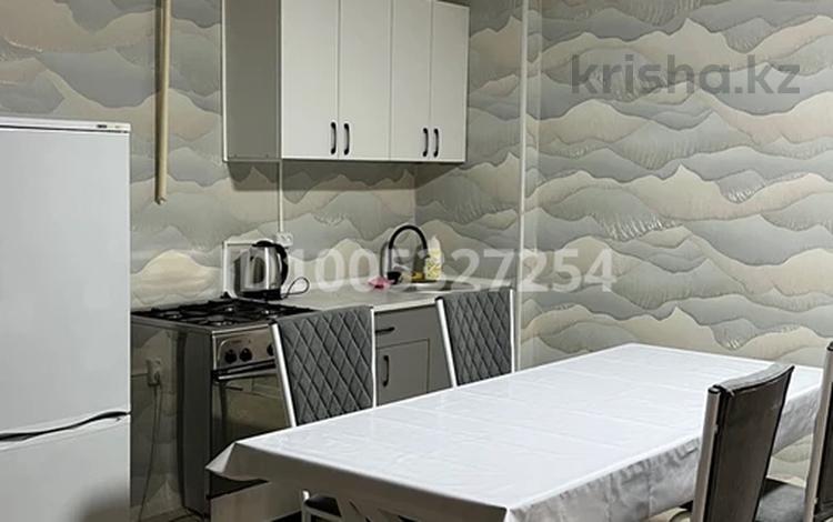 1-комнатная квартира · 40 м² · 1/4 этаж, 2 микр 29 — Атамура аптекаға жақын за 7 000 ₸ в Жанаозен — фото 2