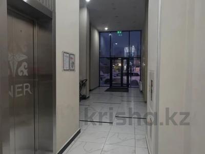 2-бөлмелі пәтер · 74.5 м² · 10/12 қабат, Тургут Озала 194 — Абая, бағасы: 68 млн ₸ в Алматы, Алмалинский р-н