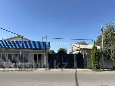 Отдельный дом · 2 комнаты · 120 м² · 10 сот., Байконур 39 а — Абая за 38 млн ₸ в 