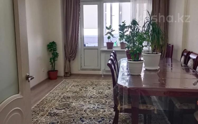 3-комнатная квартира · 87.7 м² · 15/16 этаж, мкр Юго-Восток, проспект Шахтеров 52 — Детский сад "Шаңырақ", Гимназия №102, Назарбаев Интеллектуальная школа химико-биологического направления, Средняя школа №23, ТЦ "Мечта", ТЦ "Бум" за 38 млн ₸ в Караганде, Казыбек би р-н — фото 2