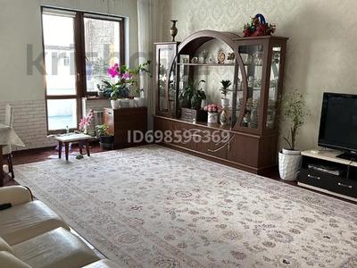 2-бөлмелі пәтер · 90 м² · 14/14 қабат, Абдуллиных, бағасы: 600 000 ₸ в Алматы, Медеуский р-н