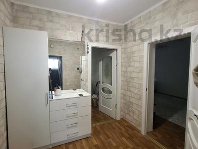 1-бөлмелі пәтер · 60 м² · 2/8 қабат, Микрорайон Алтын ауыл 18, бағасы: 180 000 ₸ в Каскелене