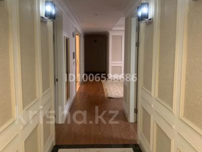 5-комнатная квартира · 250 м² · 11/24 этаж, Кошкарбаева 8 за 165 млн 〒 в Астане, Сарайшык р-н