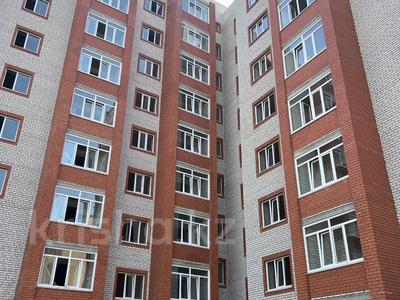 3-комнатная квартира, 75 м², 4/9 этаж, молдашева 20/1 за 18.5 млн 〒 в Уральске