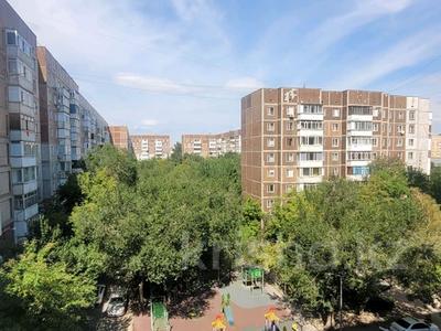 3-бөлмелі пәтер · 64 м² · 6/9 қабат, Степной 3 8, бағасы: 24.7 млн ₸ в Караганде, Казыбек би р-н