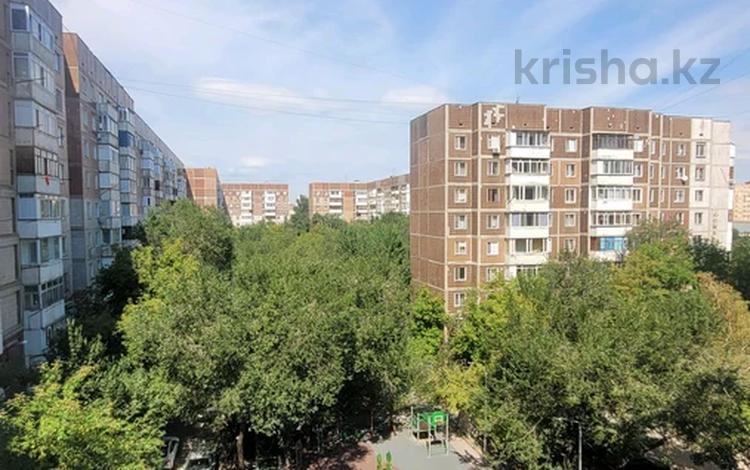 3-бөлмелі пәтер · 64 м² · 6/9 қабат, Степной 3 8, бағасы: 24.7 млн ₸ в Караганде, Казыбек би р-н — фото 2