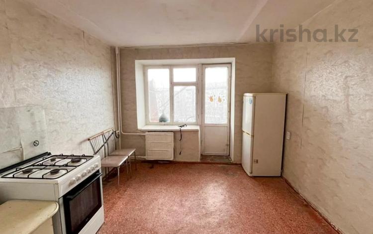 1-бөлмелі пәтер · 39 м² · 4/5 қабат, Жастар 16, бағасы: 9 млн ₸ в Талдыкоргане, мкр Жастар — фото 2