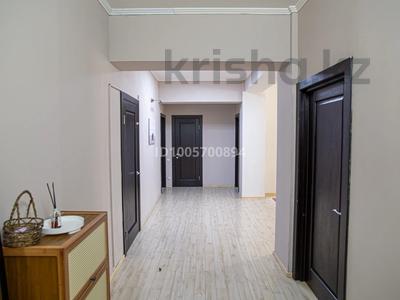 4-комнатная квартира · 150 м², Муканова — Айтеке би за 600 000 〒 в Алматы, Алмалинский р-н