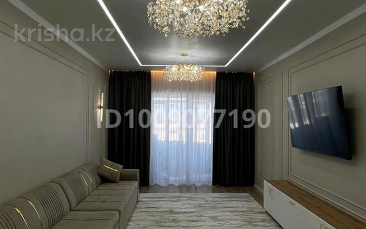 4-комнатная квартира · 130 м² · 4/4 этаж, Самал — Коняхина за 57 млн 〒 в Уральске — фото 2