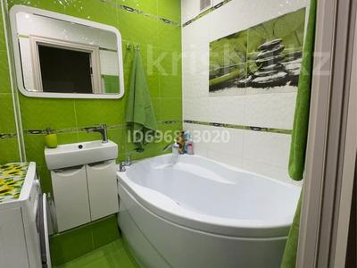 Продажа квартир в Западно-Казахстанской обл.: 4-комнатная квартира · 61.9 м² · 2/5 этаж, Абая 64 за 33 млн 〒 4-комнатная квартира · 61.9 м² · 2/5 этаж, Абая 64 за 33 млн 〒 в Уральске