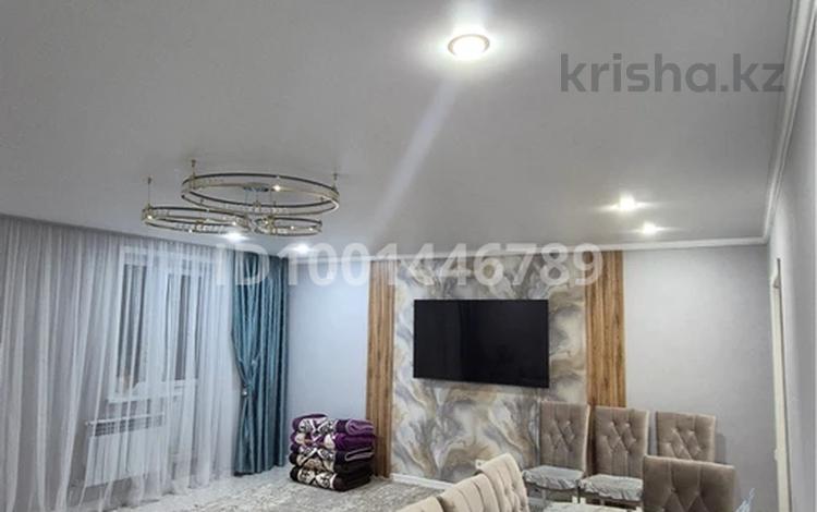 2-комнатная квартира · 82.2 м² · 7/9 этаж, Ладожская 27 за 35 млн ₸ в Павлодаре — фото 2