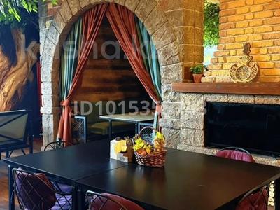 ПРОДАЁТСЯ ДЕЙСТВУЮЩИЙ ГОТОВЫЙ БИЗНЕС В АРЕНДОВАННОМ ПОМЕЩЕНИИ · 250 м² за 6 млн ₸ в Астане, Сарыарка р-н