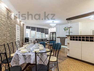 3-комнатная квартира · 200 м², Аль-Фараби 7 — Козыбаева за 80 000 〒 в Алматы, Бостандыкский р-н