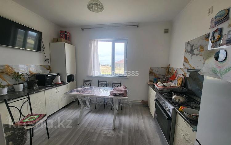 Часть дома · 3 комнаты · 100 м² · 10 сот., мкр 41-й разъезд, Мкр 41-й разъезд 547 за 18 млн 〒 в Актобе — фото 2