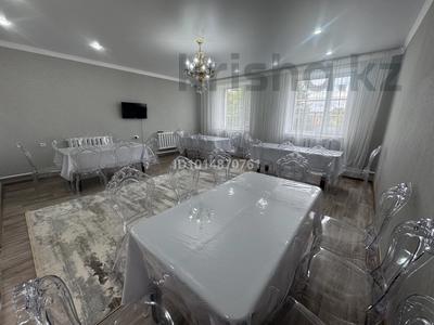Дом · 5 комнат · 175 м², 3 проезд Станционная 38/30 за 70 000 ₸ в Костанае, Костанай-2