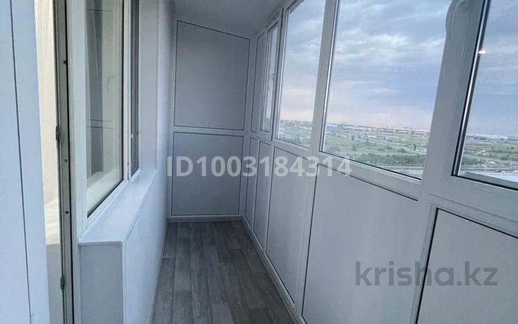2-комнатная квартира · 60 м² · 9/10 этаж, мкр Юго-Восток Шахтеров 74 за ~ 25.3 млн 〒 в Караганде, Казыбек би р-н — фото 2