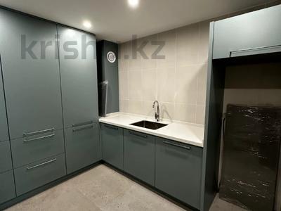 10-бөлмелі пәтер · 990 м² · 1/3 қабат, Жамакаева, бағасы: ~ 1.7 млрд ₸ в Алматы, Медеуский р-н