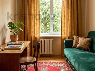2-бөлмелі пәтер · 50 м² · 4/5 қабат, Ақсай-4 ш/а., бағасы: 36 млн ₸ в Алматы, Ауэзовский р-н