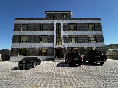 7-бөлмелі пәтер · 240 м² · 3/3 қабат, Достык 18, бағасы: 38 млн ₸ в Актау, мкр Приморский