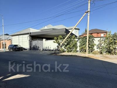Часть дома · 12 комнат · 480 м² · 10 сот., Әлкей Маргулан 4 за 75 млн ₸ в 