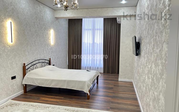 2-комнатная квартира · 65 м², 16-й мкр за 15 000 ₸ в Актау — фото 2
