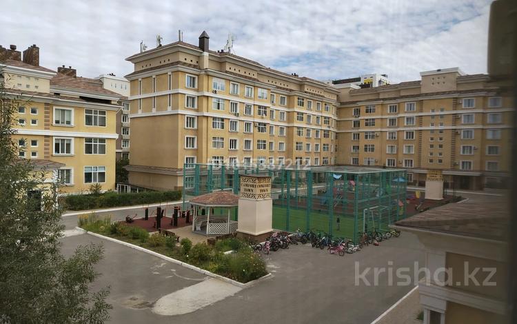 3-бөлмелі пәтер · 95 м² · 2/3 қабат, 38 улица 22-27, бағасы: 72 млн ₸ в Астане, Есильский р-н — фото 2