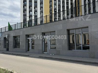 Свободное назначение, офисы, магазины и бутики, общепит, салоны красоты, бани, гостиницы и зоны отдыха, фитнес и спорт, медцентры и аптеки, образование, развлечения, конференц-залы, кабинеты и рабочие места, студии · 130 м² за 1 млн ₸ в Астане, Нура р-н