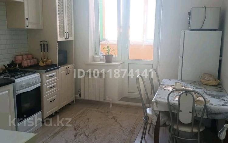 1-комнатная квартира · 49 м² · 3/3 этаж, Каргалинская ул. 17 за 11 млн ₸ в Актобе, жилой массив Жилянка — фото 2
