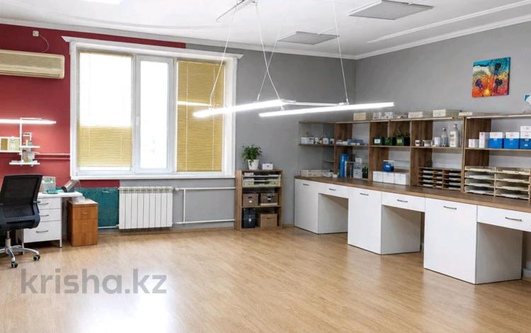 4-бөлмелі пәтер · 122 м² · 2/5 қабат, Просп. Абая 63, бағасы: 37.5 млн ₸ в Астане, р-н Байконур — фото 2