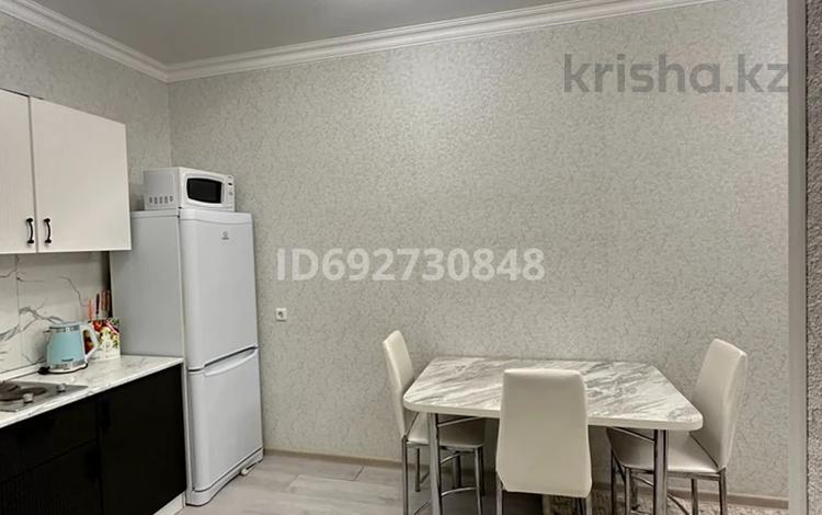 2-комнатная квартира, 40 м², 5/9 этаж помесячно, Мангилик Ел 40/2