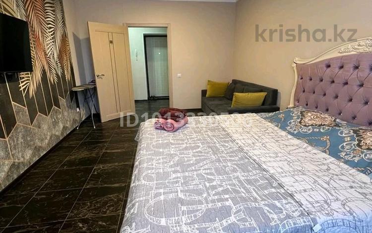1-бөлмелі пәтер · 40 м² · 2/10 қабат, Умай Ана 14, бағасы: 15 000 ₸ в Астане, Нура р-н — фото 2