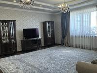 4-комнатная квартира, 178 м², 7/9 этаж, Мухамедханова 4 за 150 млн 〒 в Семее