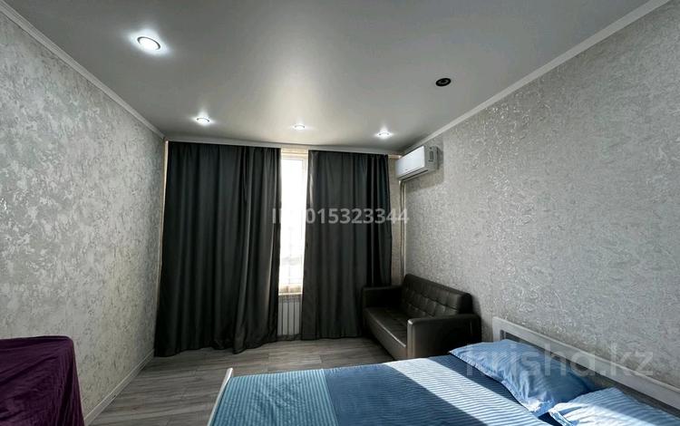 1-бөлмелі пәтер · 33 м² · 3/9 қабат, Толе би 285 к11, 285/8 к12, 285/8 к13, 285/8 к14, 285/8 к15, 285/8 к16, 285/8 к17, бағасы: 270 000 ₸ в Алматы, Ауэзовский р-н — фото 2