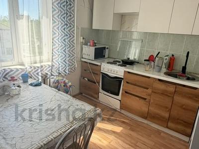 2-бөлмелі пәтер · 37 м² · 4/5 қабат, Ауэзова 65, бағасы: 8.5 млн ₸ в Аксу