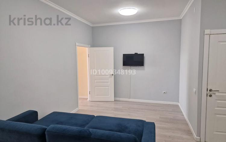 2-бөлмелі пәтер · 55 м² · 7 қабат, Кулманова 35 — Площадь Махамбет Исатай, бағасы: 300 000 ₸ в Атырау — фото 2