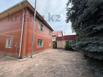 Жер үй мен саяжайлар в Алматы: Жеке үй · 4 бөлме · 270 м², мкр Дубок-2 85 — Жандосова, бағасы: 800 000 〒 Жеке үй · 4 бөлме · 270 м², мкр Дубок-2 85 — Жандосова, бағасы: 800 000 〒 в Алматы, Ауэзовский р-н