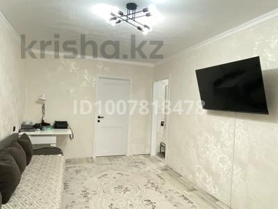 2-бөлмелі пәтер · 44 м² · 2/5 қабат, Майкудук, 17й микрорайон 55, бағасы: 11.5 млн ₸ в Караганде, Алихана Бокейханова р-н