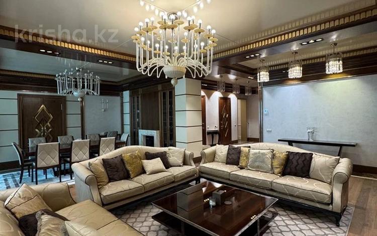 8-комнатная квартира · 450 м² · 5/6 этаж, Сыганак 14 за 750 млн ₸ в Астане, Есильский р-н — фото 2