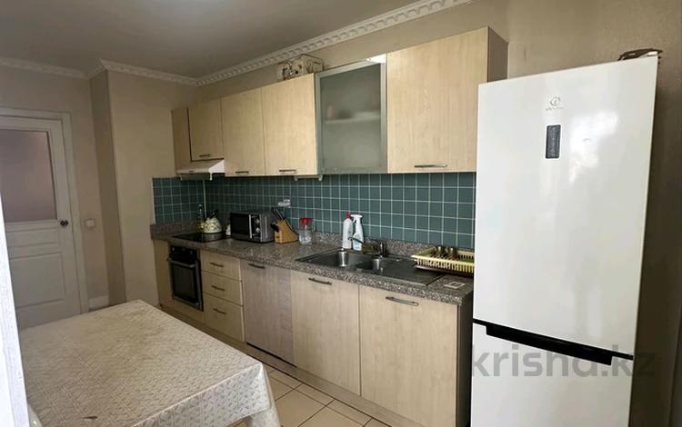 2-комнатная квартира · 65 м² · 12/16 этаж, мкр Аккент 90/3 за 250 000 ₸ в Алматы, Алатауский р-н — фото 2
