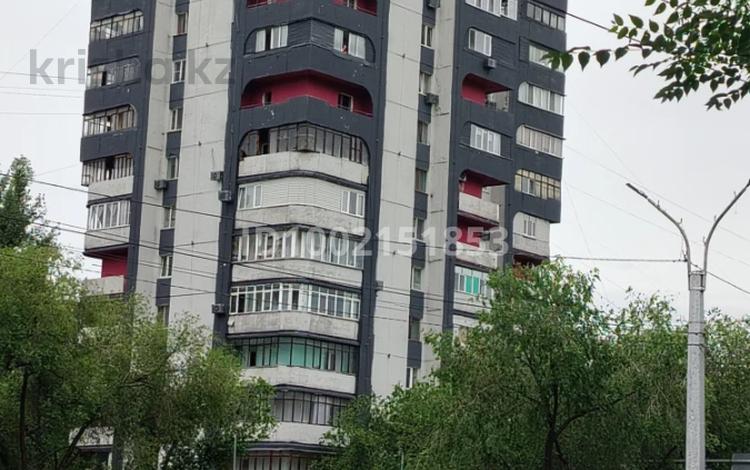 3-комнатная квартира · 68 м² · 10/14 этаж, мкр Аксай-1 15 — По Толе би за 51 млн ₸ в Алматы, Ауэзовский р-н — фото 11