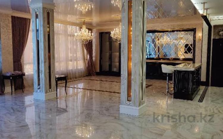 3-комнатная квартира, 160 м², 4/6 этаж, Рахмадиева за 200 млн 〒 в Алматы, Бостандыкский р-н — фото 2