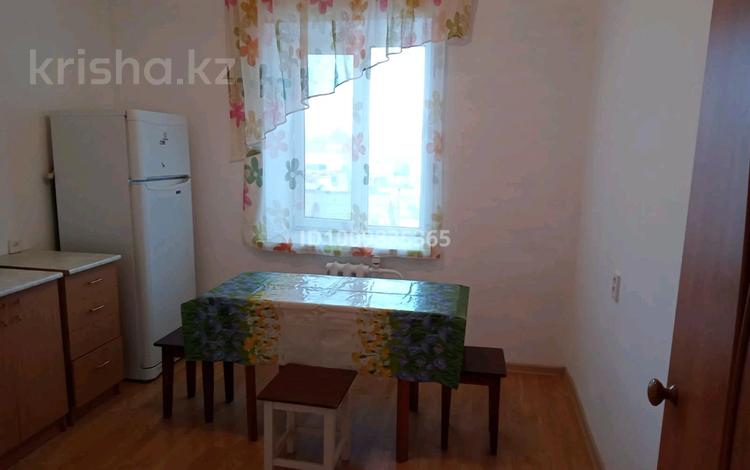 1-комнатная квартира · 42 м² · 3/9 этаж, Байсалыкова — 343 квартал за 120 000 ₸ в Семее — фото 2