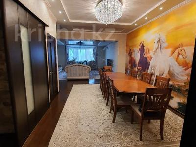 5-комнатная квартира · 266 м² · 10/11 этаж, Академика Сатпаева 336 за 125 млн 〒 в Павлодаре