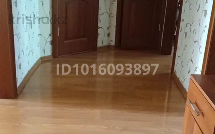 3-комнатная квартира · 65 м² · 4/5 этаж, Чайжунусова 152 за 350 000 ₸ в Семее — фото 3