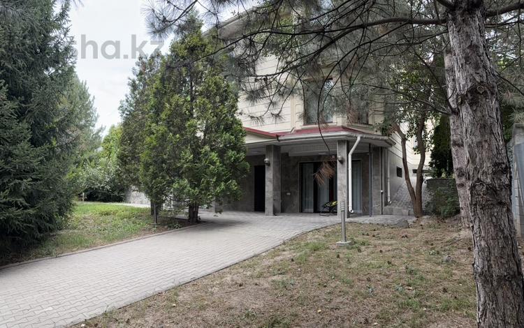 Жеке үй · 6 бөлме · 300 м² · 25 жүзд., Көктөбе ш/а., Сагадат Нурмагамбетов 425 — Patriki, бағасы: 530 млн ₸ в Алматы, Медеуский р-н — фото 18