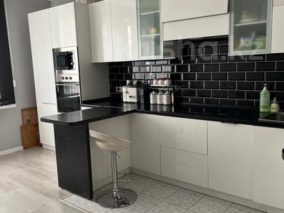 4-комнатная квартира · 130 м² · 10/12 этаж, мкр Жетысу-3 53 — Абая Момышулы возле метро! за 87 млн ₸ в Алматы, Ауэзовский р-н