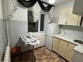 4-комнатная квартира · 63 м² · 2/5 этаж, Майкудук, 15й микрорайон 8 за 13.5 млн ₸ в Караганде, Алихана Бокейханова р-н