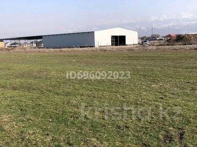 Өнеркәсіптік база, зауыттар в Алматинской обл.: Өнеркәсіптік база · 4 га, Трасса Алматы Бишкек 122ж — Авторынок Барыс, бағасы: 2 000 〒 Өнеркәсіптік база · 4 га, Трасса Алматы Бишкек 122ж — Авторынок Барыс, бағасы: 2 000 〒 в Каскелене