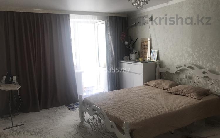 1-комнатная квартира · 46 м² · 5/6 этаж, мкр Жана Орда за 200 000 ₸ в Уральске — фото 2